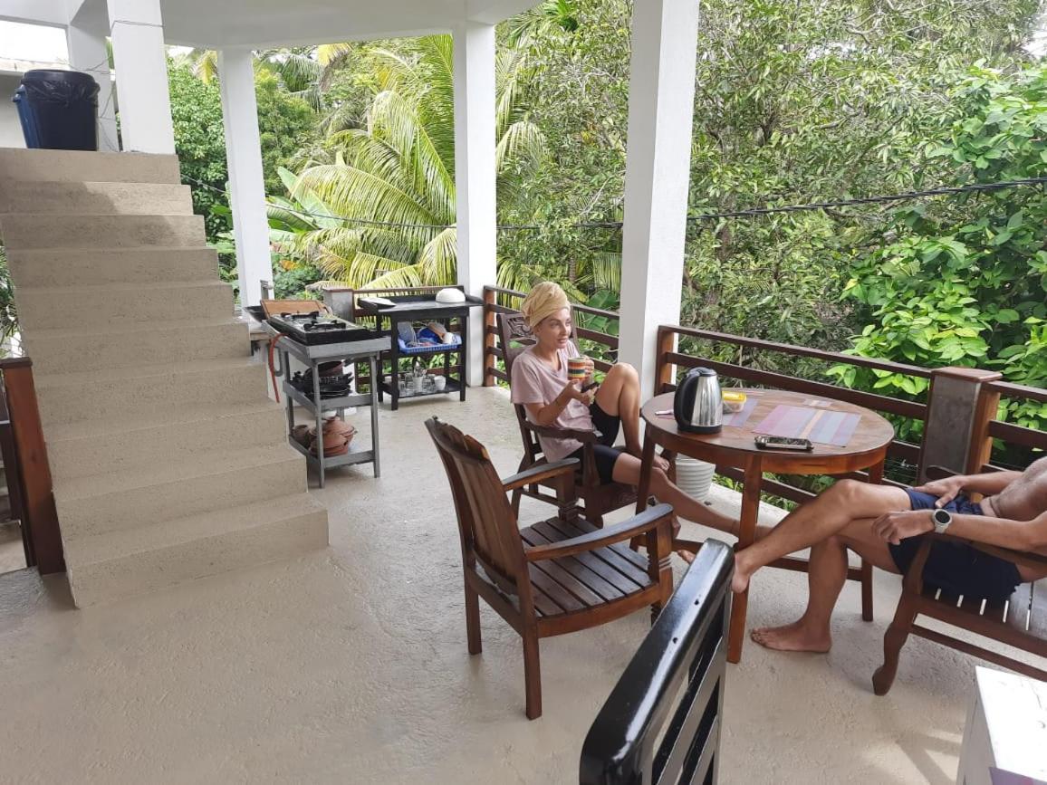 Siyon Yula - Guest House ヒッカドゥワ エクステリア 写真